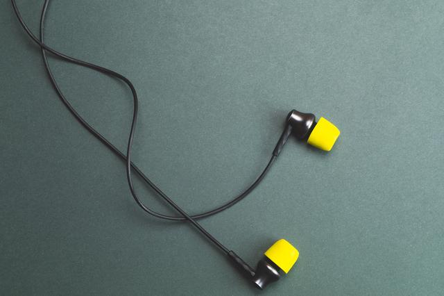 耳机上的r和l是什么意思