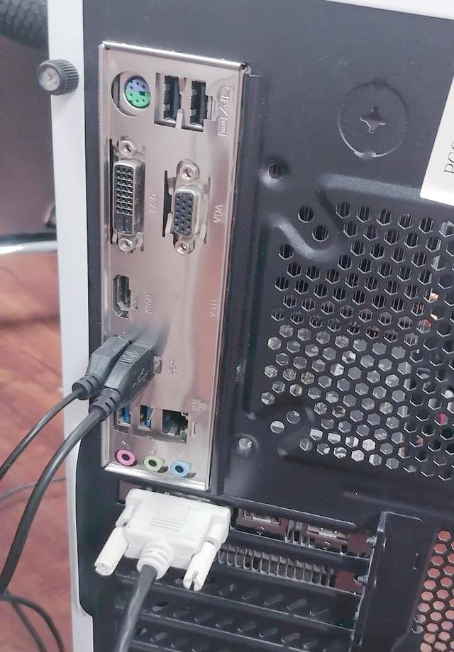 电脑显示屏不亮是什么问题