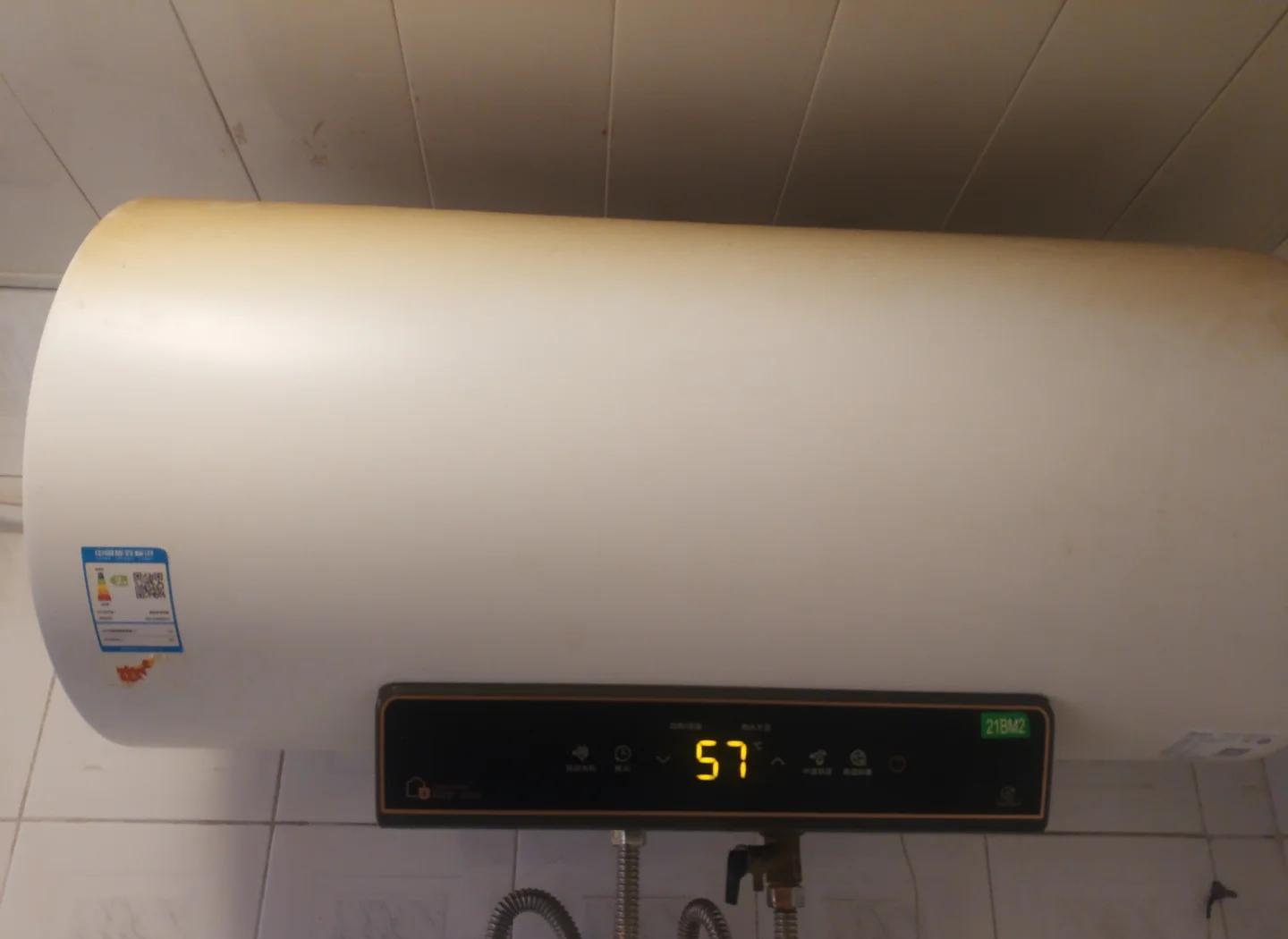 如何清洗美的热水器