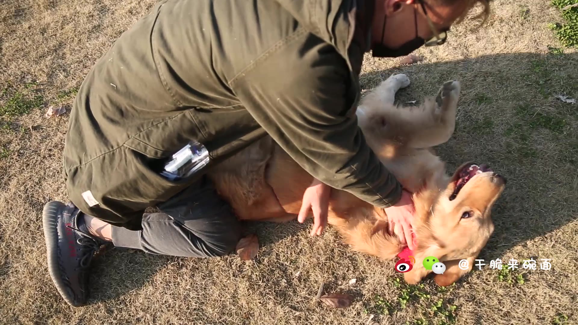 被按在地上摩擦什么意思