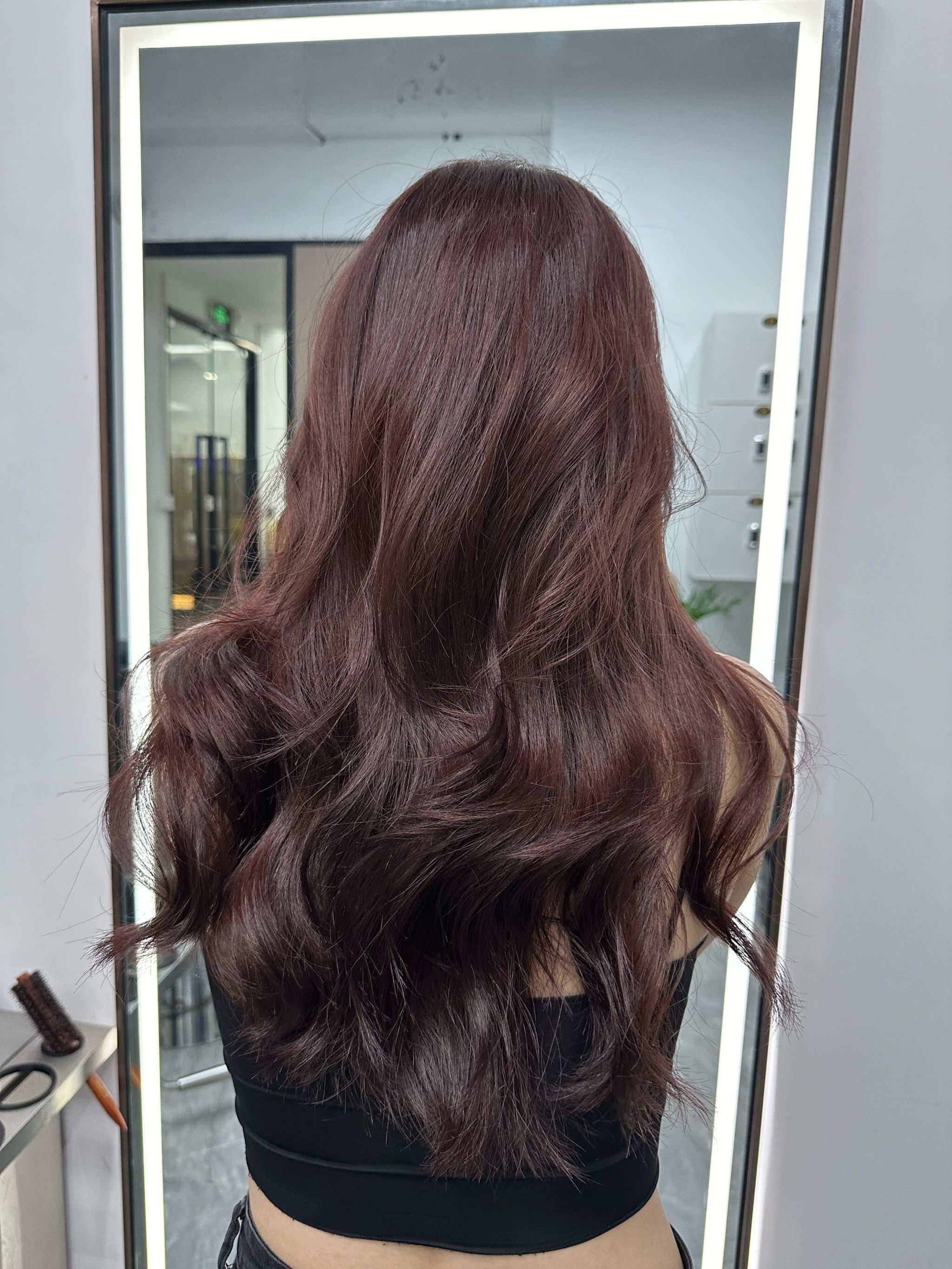 皮肤黄适合染什么颜色的头发