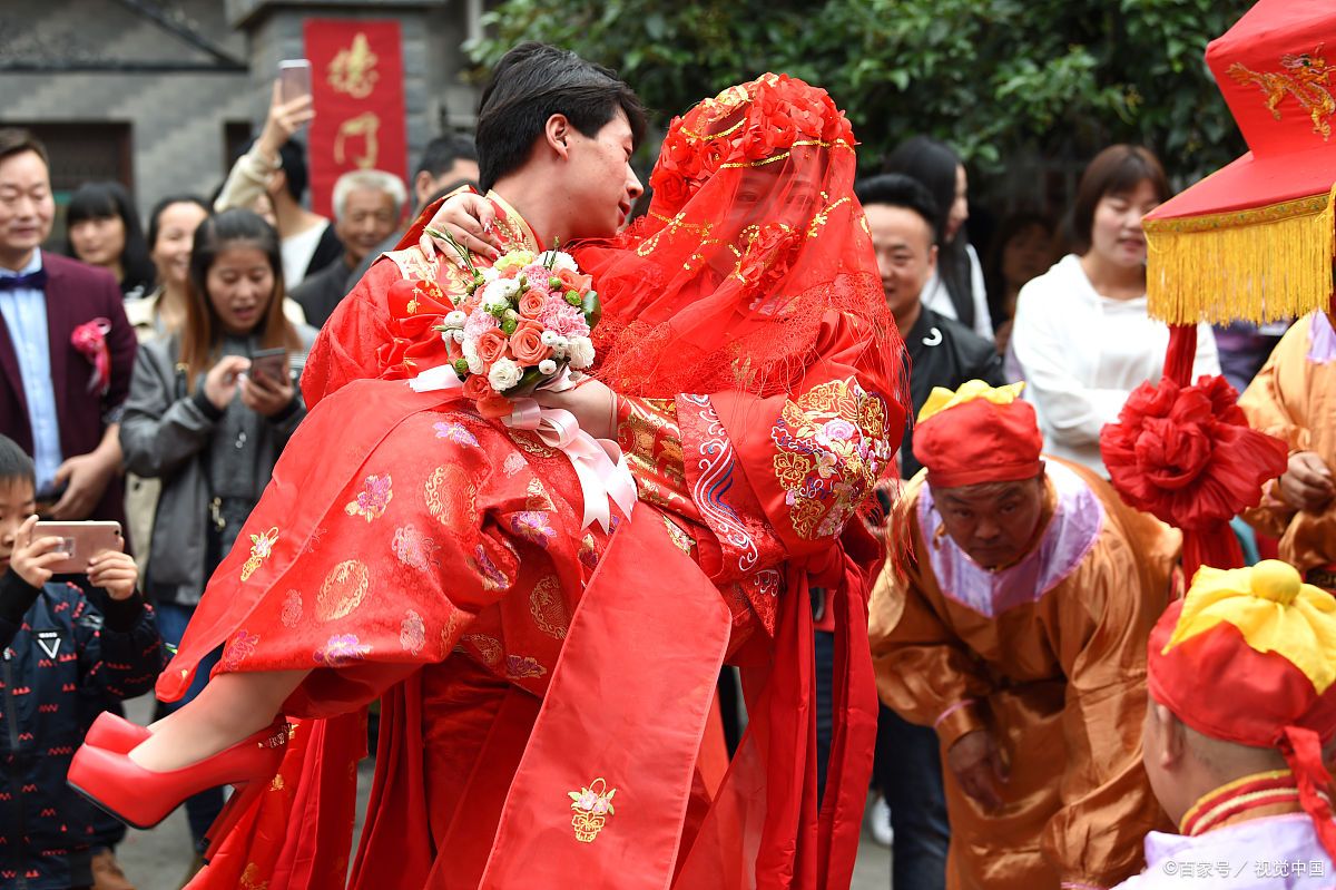 古代婚嫁礼俗中亲迎指的是啥