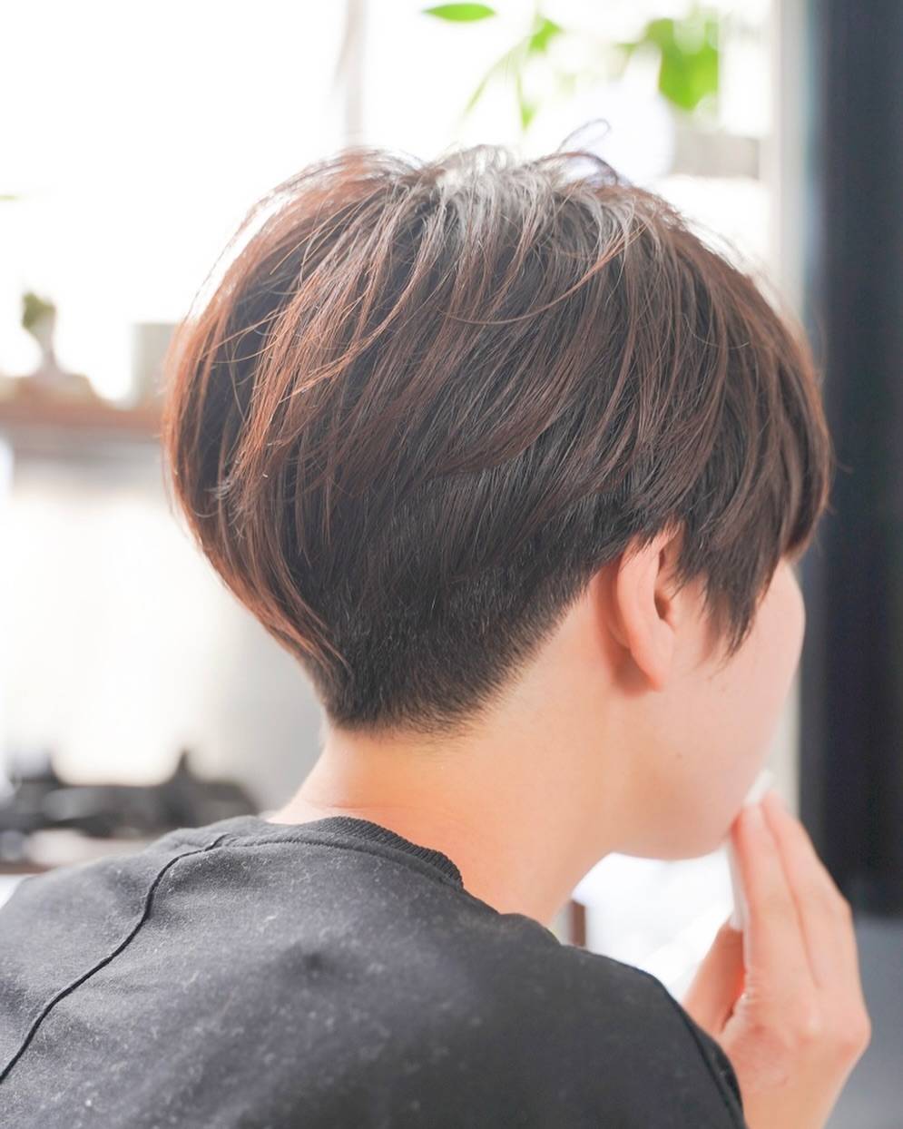 两边掏空的发型叫什么简单介绍一下