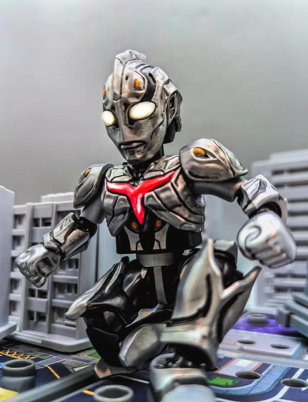 奈欧斯奥特曼的个人简介